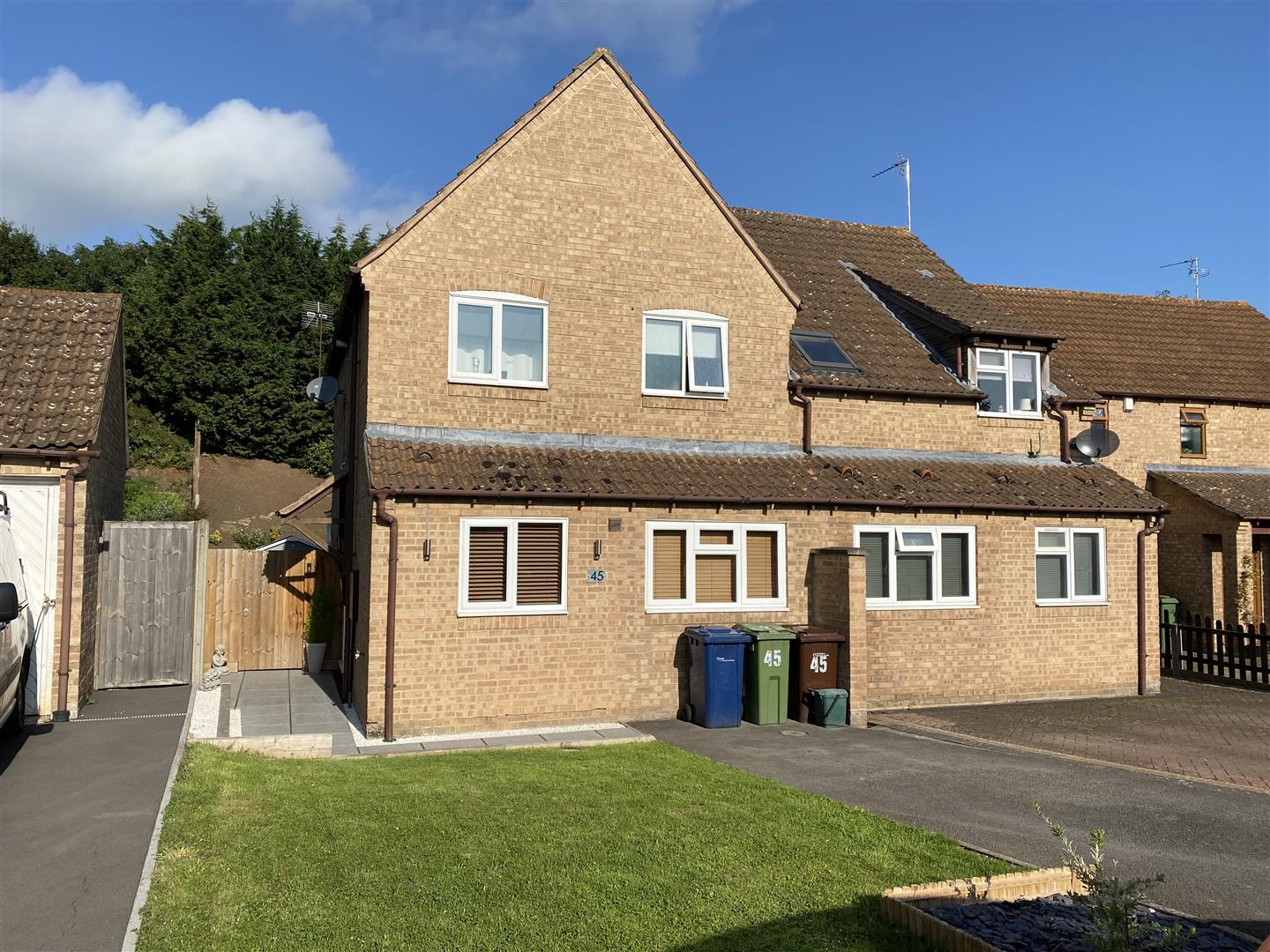 Kestrel Way, Northway, Tewkesbury Wilkinson SLM